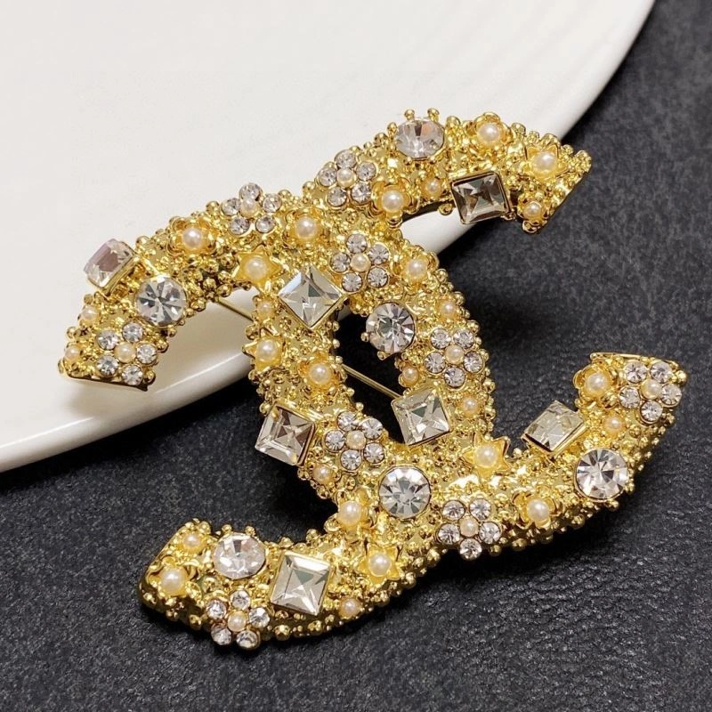 GoodFit Chxnxl Brooches 292345