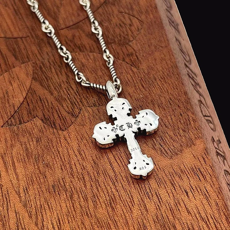 Chrxmx Hxxrts Necklaces DailyWear 300547