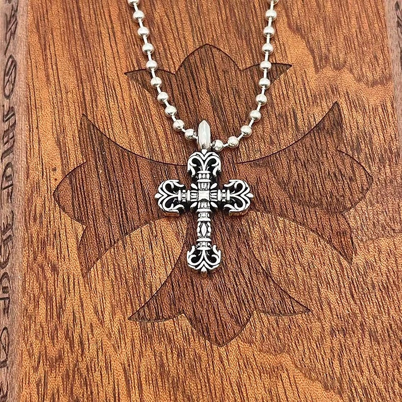 Chrxmx Hxxrts Necklaces DailyWear 300547