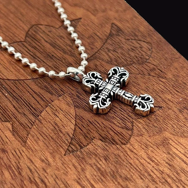 Chrxmx Hxxrts Necklaces DailyWear 300547