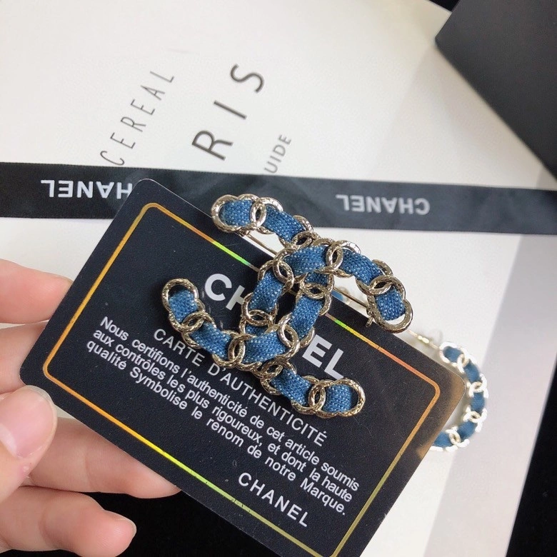 Chxnxl Brooches Cozy 292328