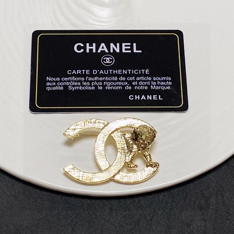 Timeless Chxnxl Brooches 292330