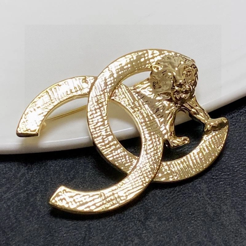 Timeless Chxnxl Brooches 292330