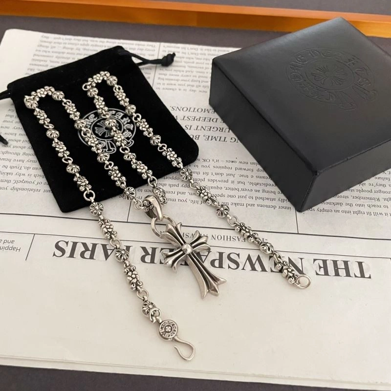 WellDesigned Chrxmx Hxxrts Necklaces 300549