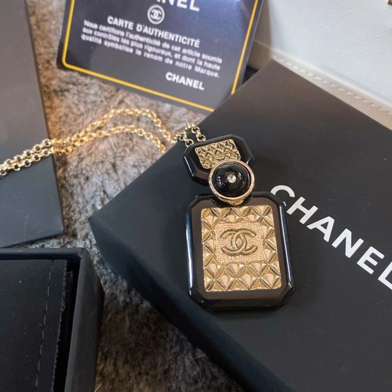 DailyWear Chxnxl Brooches 292320