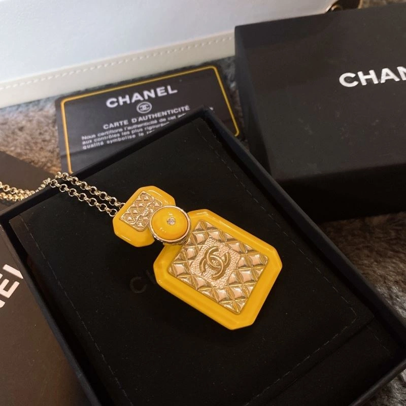DailyWear Chxnxl Brooches 292320