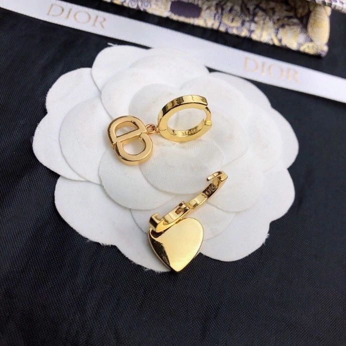 Soft Christian Dxxr Earrings 295242