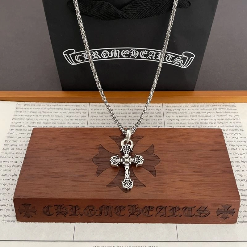 ModernLook Chrxmx Hxxrts Necklaces 300535