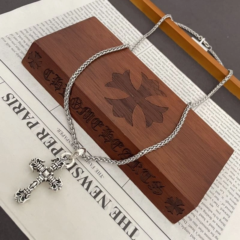 ModernLook Chrxmx Hxxrts Necklaces 300535