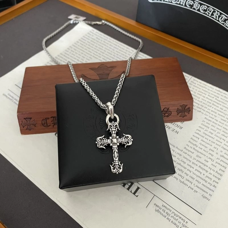 ModernLook Chrxmx Hxxrts Necklaces 300535