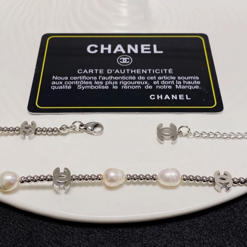 HighQuality Chxnxl Brooches 292307