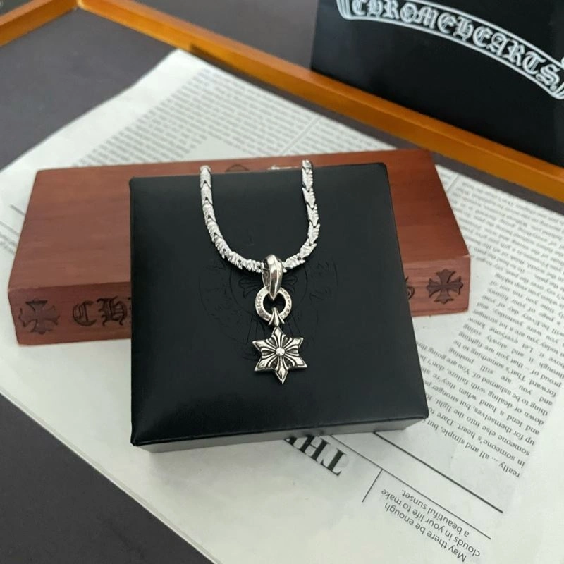 Flexible Chrxmx Hxxrts Necklaces 300527