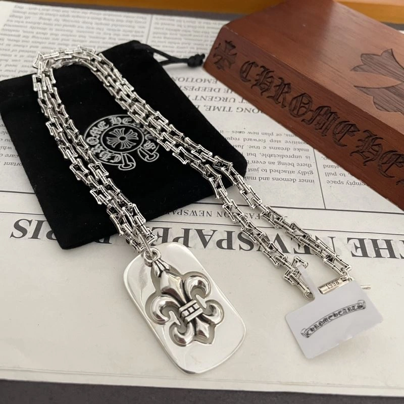 Sophisticated Chrxmx Hxxrts Necklaces 300506