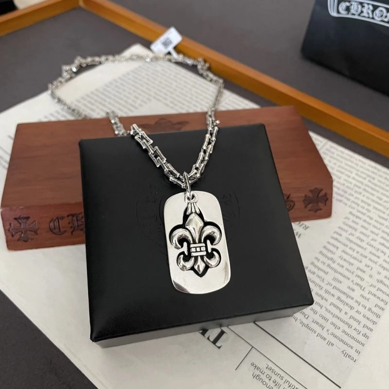 Sophisticated Chrxmx Hxxrts Necklaces 300506