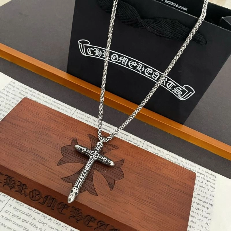 GoAnywhere Chrxmx Hxxrts Necklaces 300513