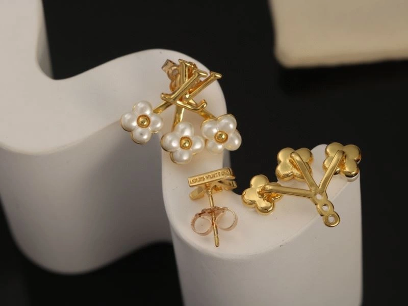 Reliable LX Brooches 311681