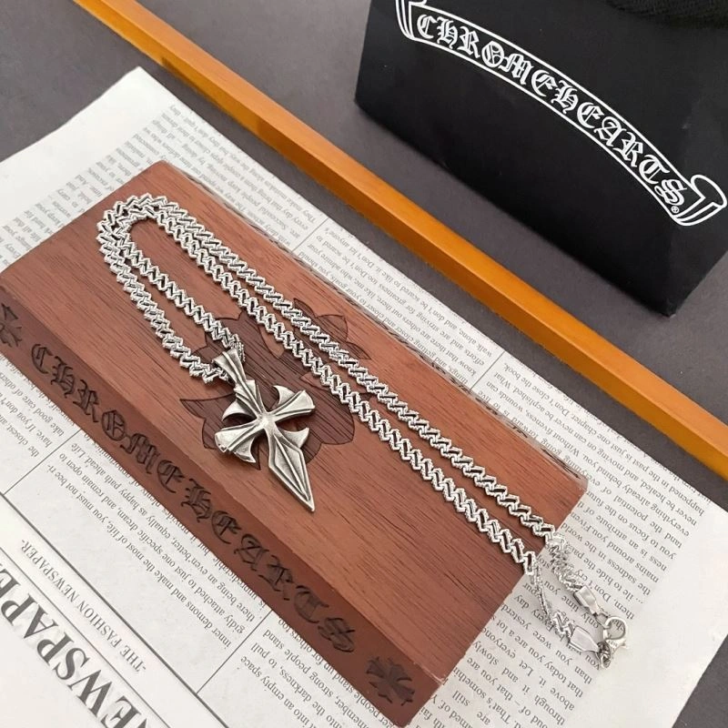 Affordable Chrxmx Hxxrts Necklaces 300497