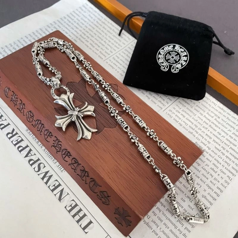 Comfortable Chrxmx Hxxrts Necklaces 300518