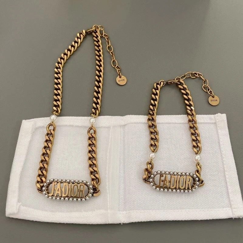 Bold Christian Dxxr Necklaces 295075