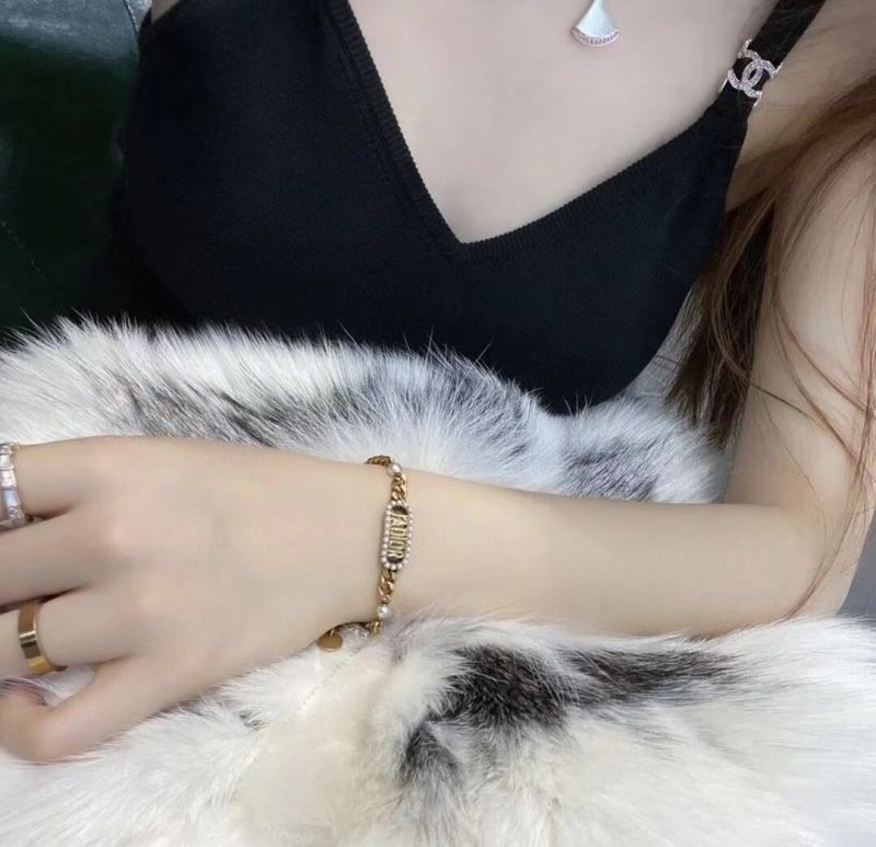 Bold Christian Dxxr Necklaces 295075