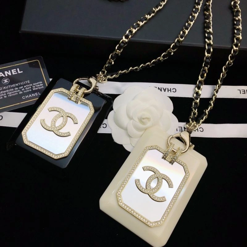 StreetReady Chxnxl Brooches 292299