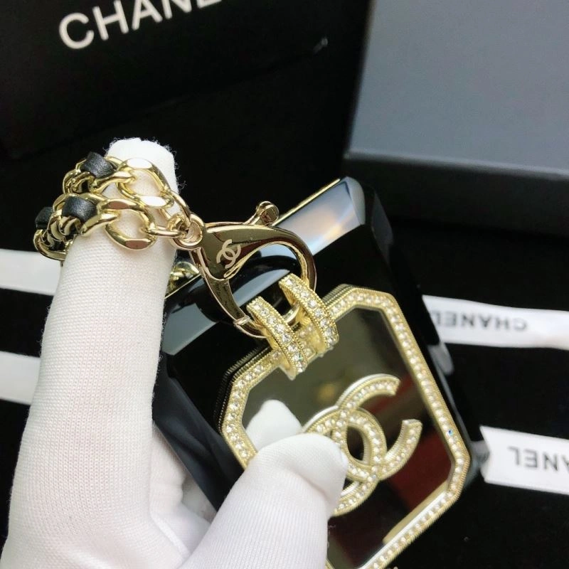 StreetReady Chxnxl Brooches 292299