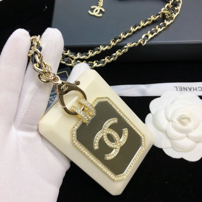 StreetReady Chxnxl Brooches 292299