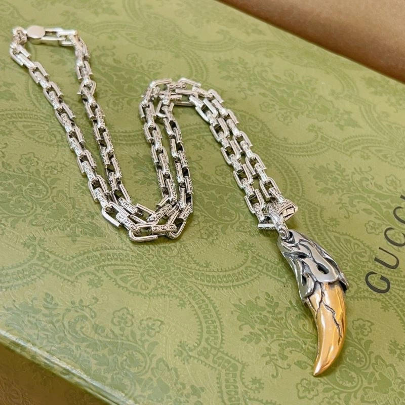 Resilient Gxccx Necklaces 306120