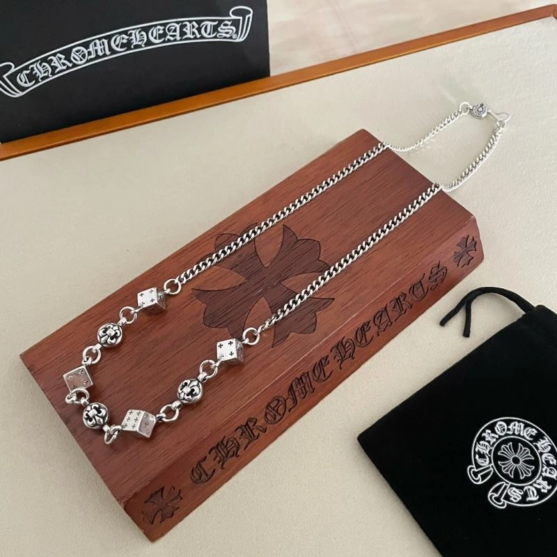 Chrxmx Hxxrts Necklaces Minimalist 300499