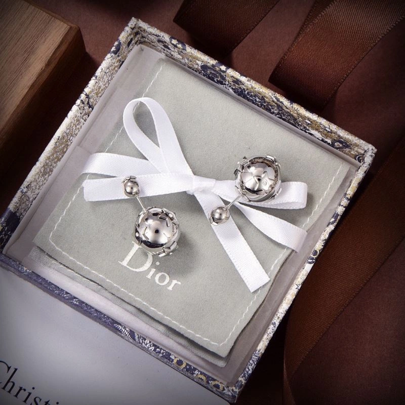 Christian Dxxr Earrings Classic 295236
