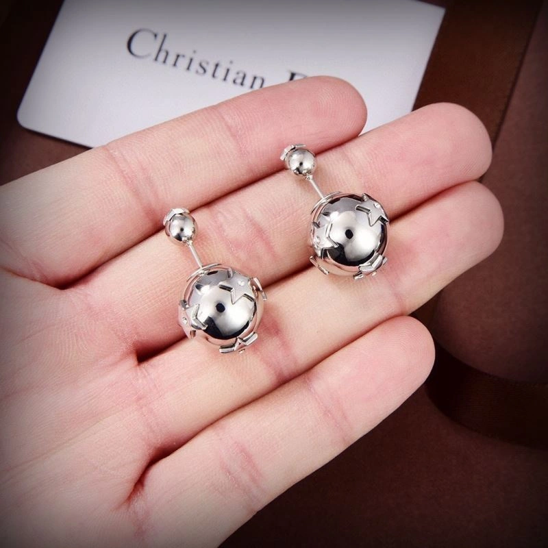 Christian Dxxr Earrings Classic 295236