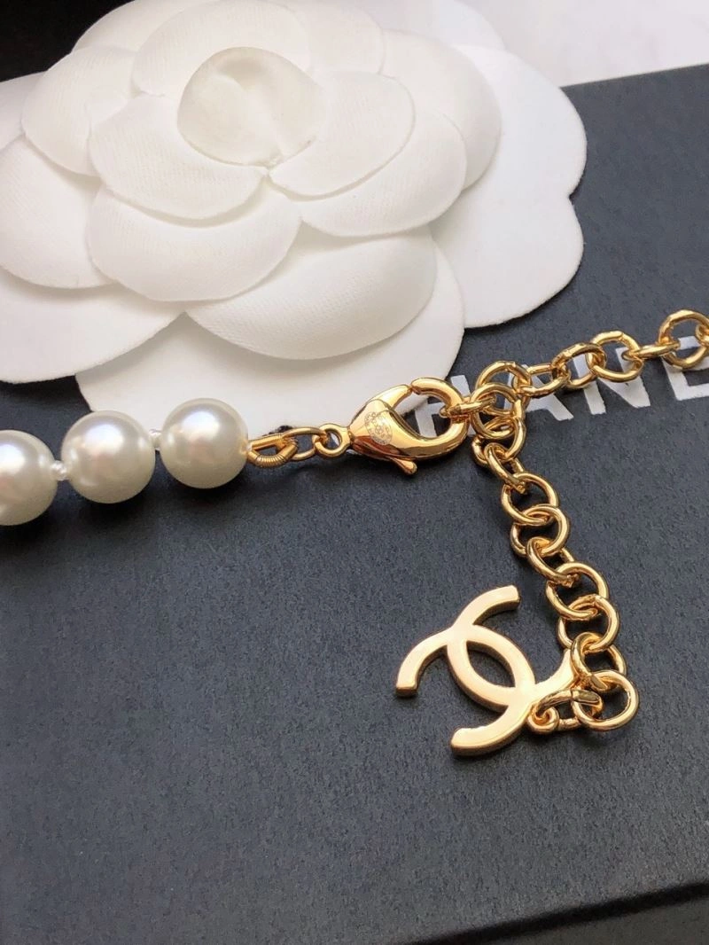 ModernLook Chxnxl Brooches 292286