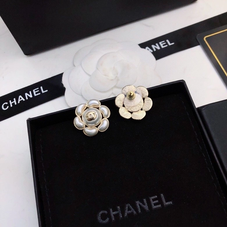 Sleek Chxnxl Earrings 290970
