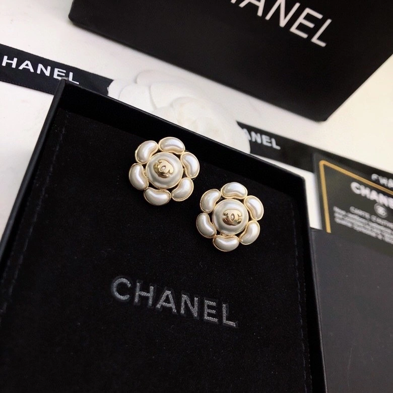 Sleek Chxnxl Earrings 290970