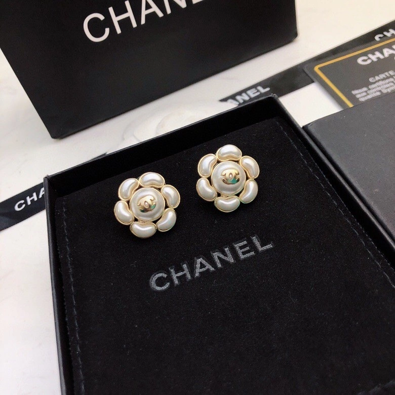 Sleek Chxnxl Earrings 290970