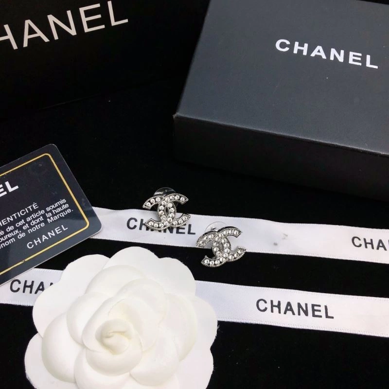 Resilient Chxnxl Earrings 290967