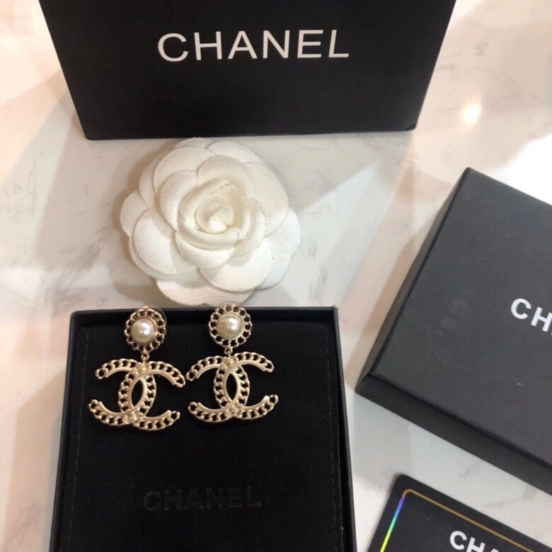 Compact Chxnxl Earrings 290964