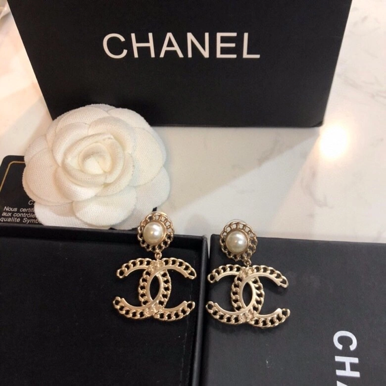 Compact Chxnxl Earrings 290964