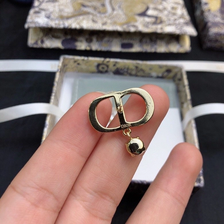 Minimalist Christian Dxxr Earrings 295222