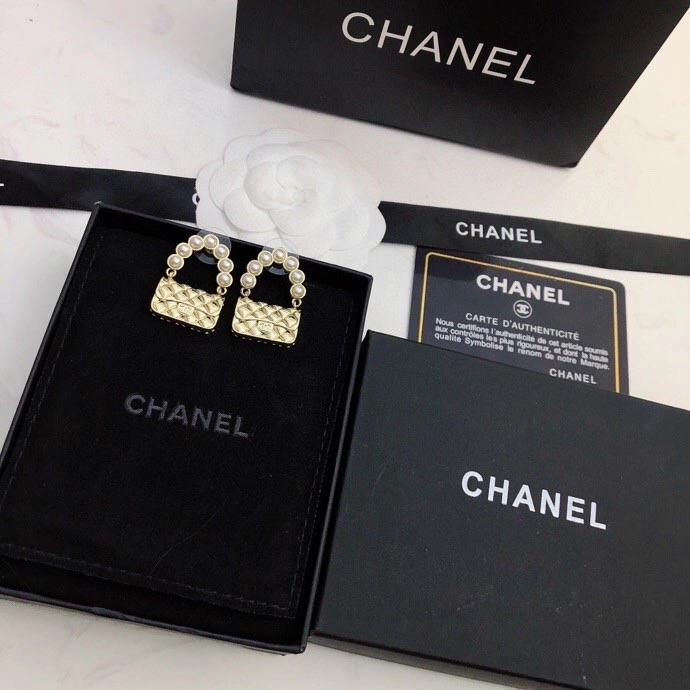 EyeCatching Chxnxl Earrings 290953