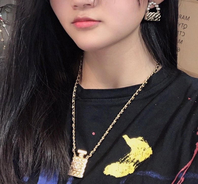 EyeCatching Chxnxl Earrings 290953