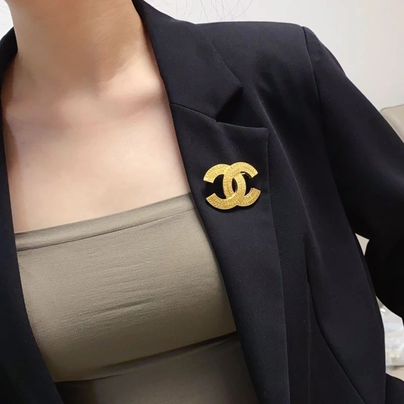 Minimalist Chxnxl Brooches 292289