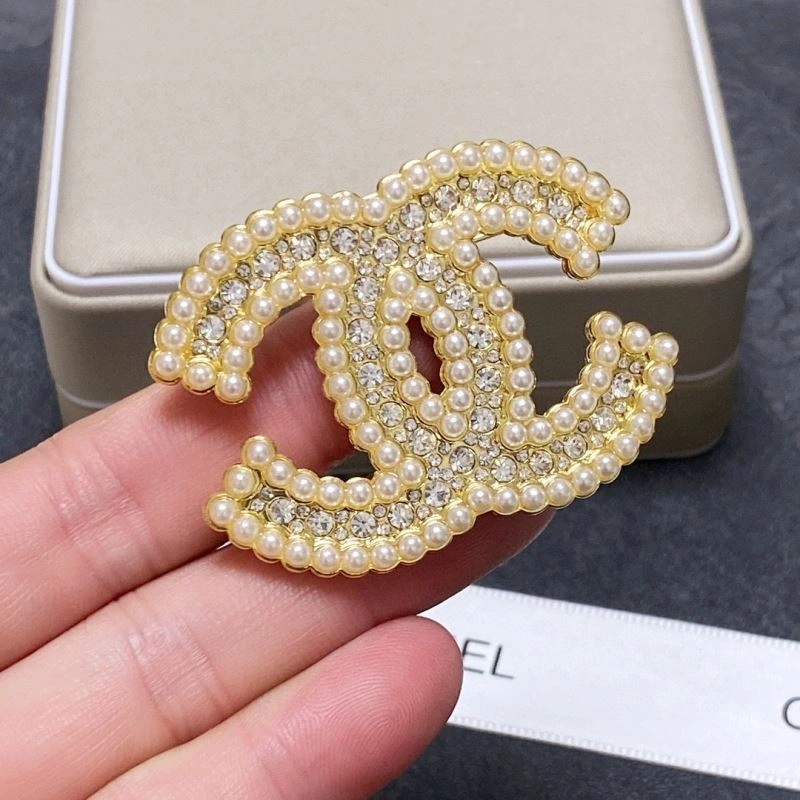 Affordable Chxnxl Brooches 292288