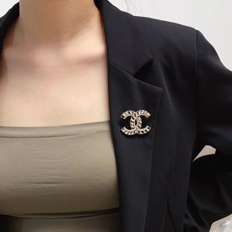 Modern Chxnxl Brooches 292278