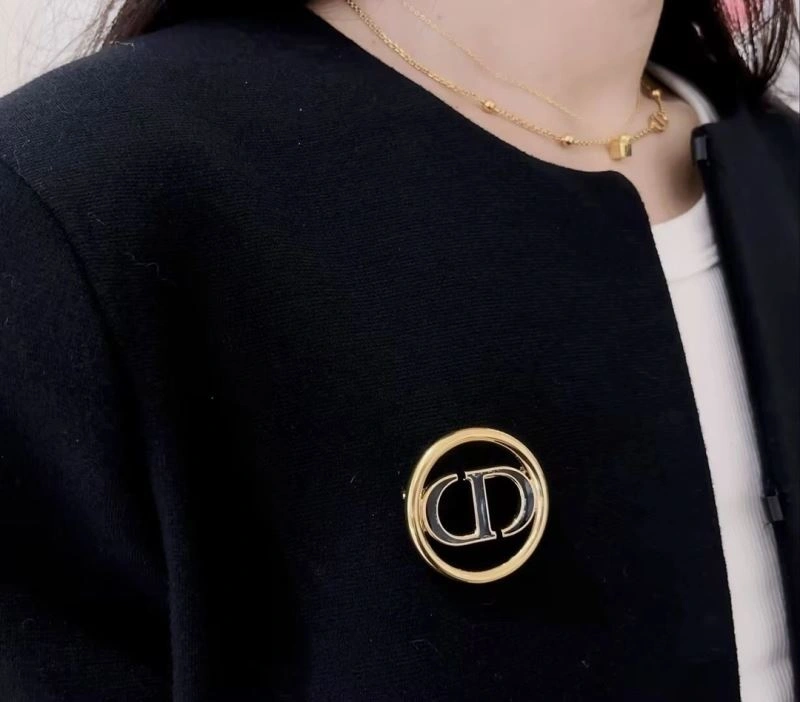 Refined Christian Dxxr Brooches 295445