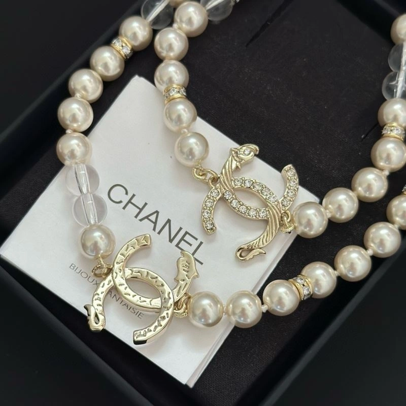 Minimalist Chxnxl Brooches 292272