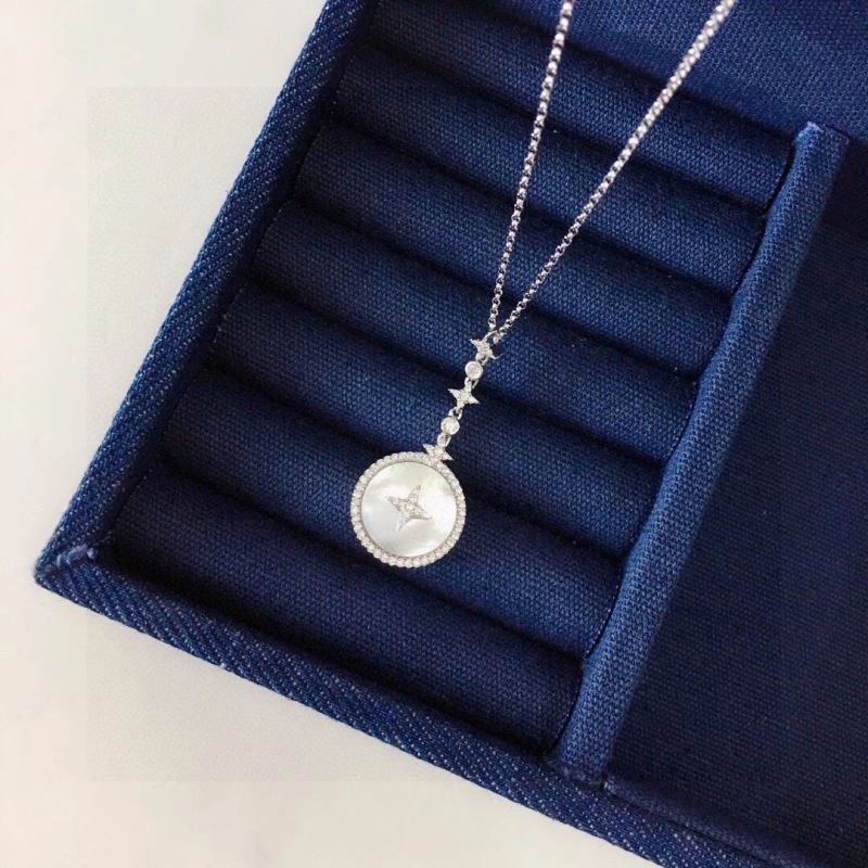 Comfortable Axm Necklaces 282067