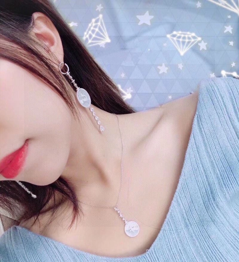 Comfortable Axm Necklaces 282067