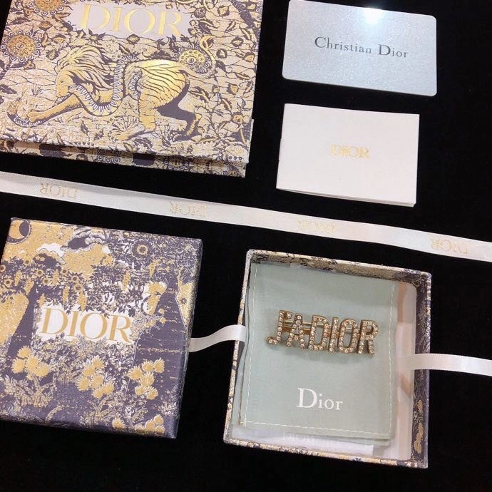 Modern Christian Dxxr Brooches 295451