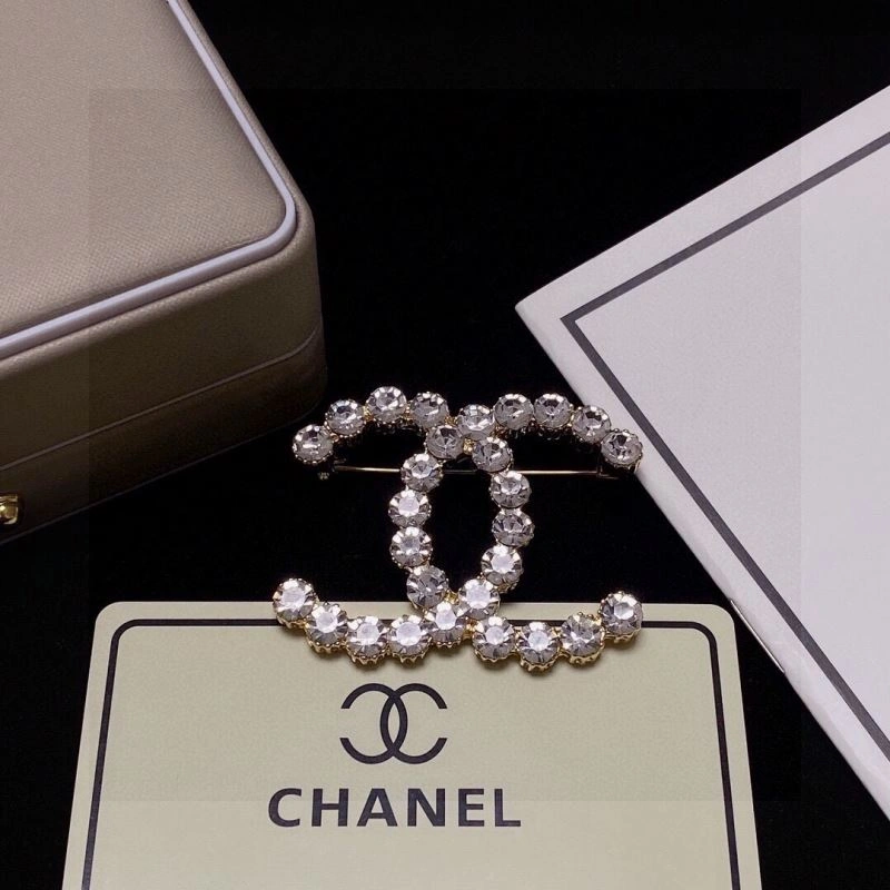 Refined Chxnxl Brooches 292273